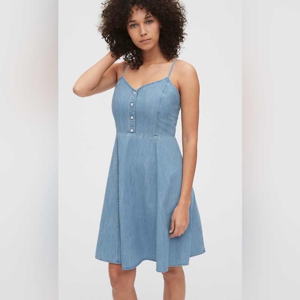 Gap Denim Cami Fit & Flare Dress In Medium Indigo Blue Size 8